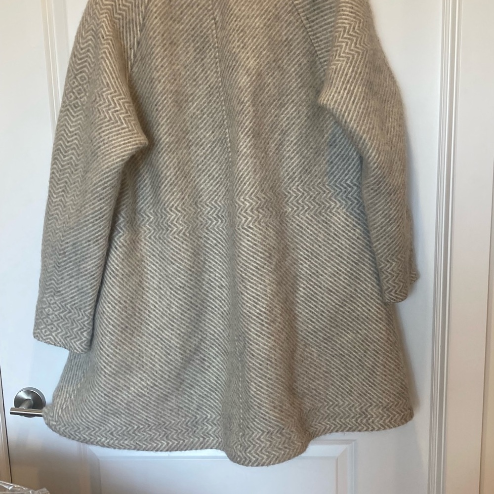 Lynn Fullman gray and white hand made wool coat w/ fringe - Picture 7 of 11